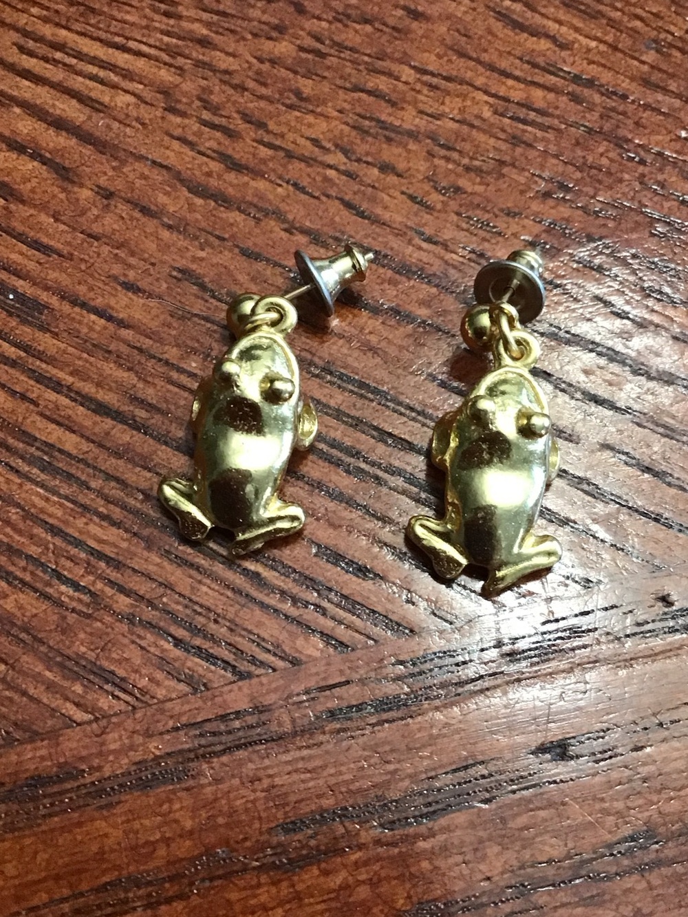 Adorable Gold Tone Dangle Frog Earrings Signed ALVA